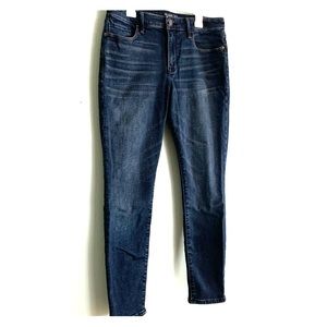 Abercrombie & Fitch Low Rise Super Skinny Jean